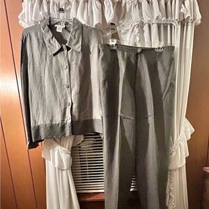 Freeport Studio Women's  Blouse & Pant Set